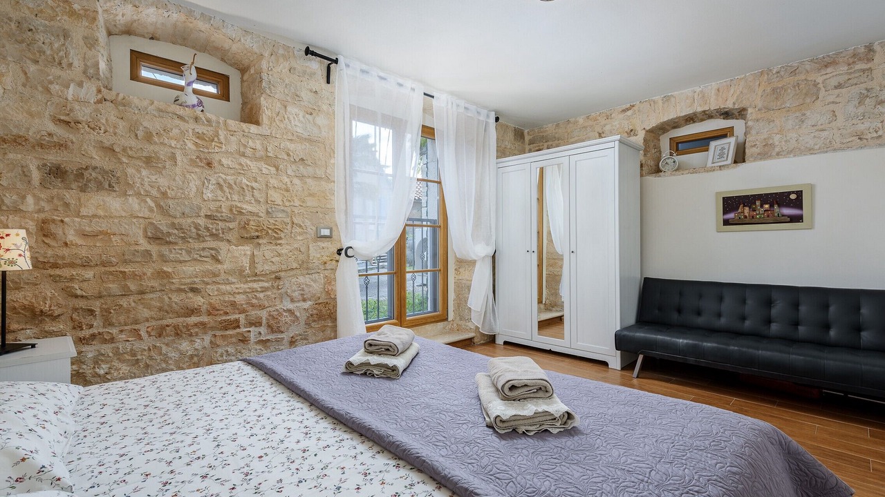 Photo of Bedroom in Tinjan
