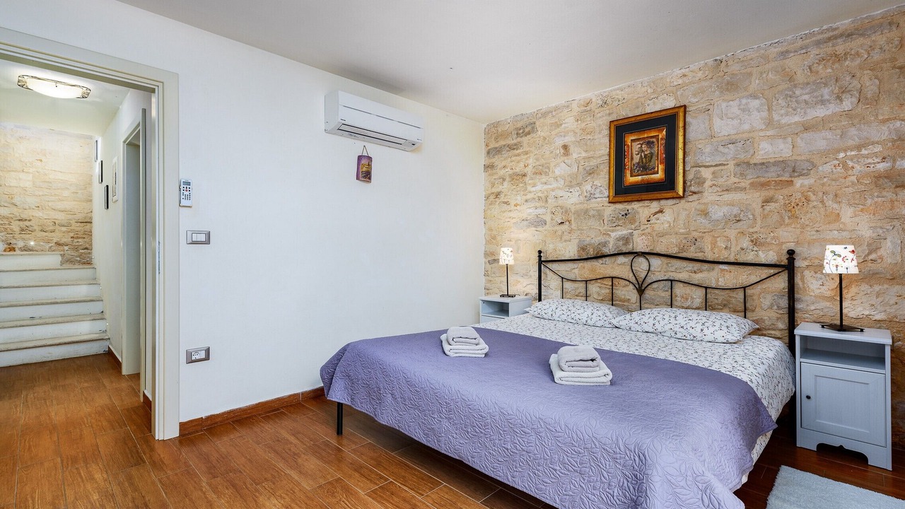 Photo of Bedroom in Tinjan