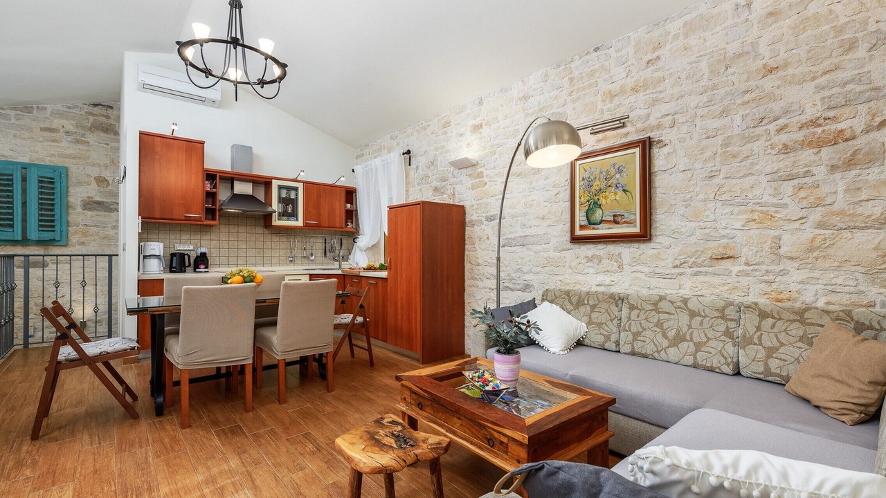 Photo of Livingroom in Tinjan