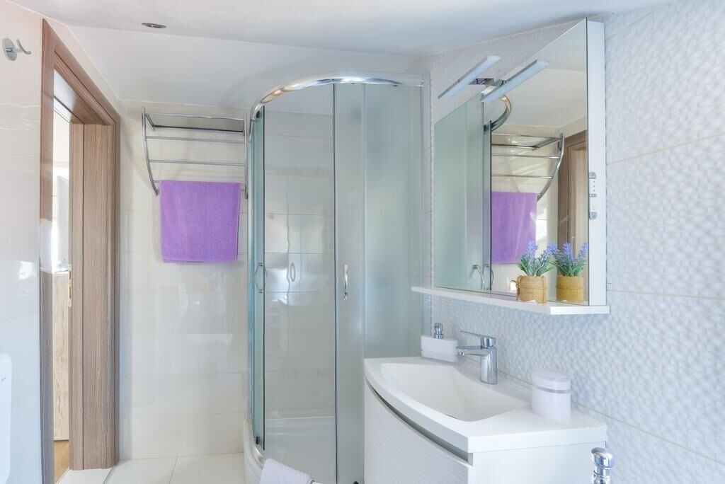 Photo of Bathroom in Vir