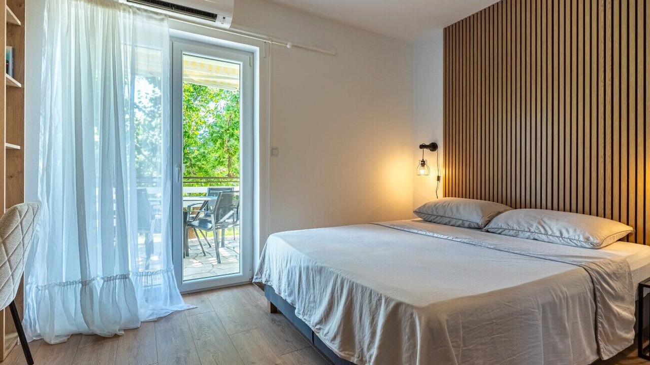 Photo of Bedroom in Cres