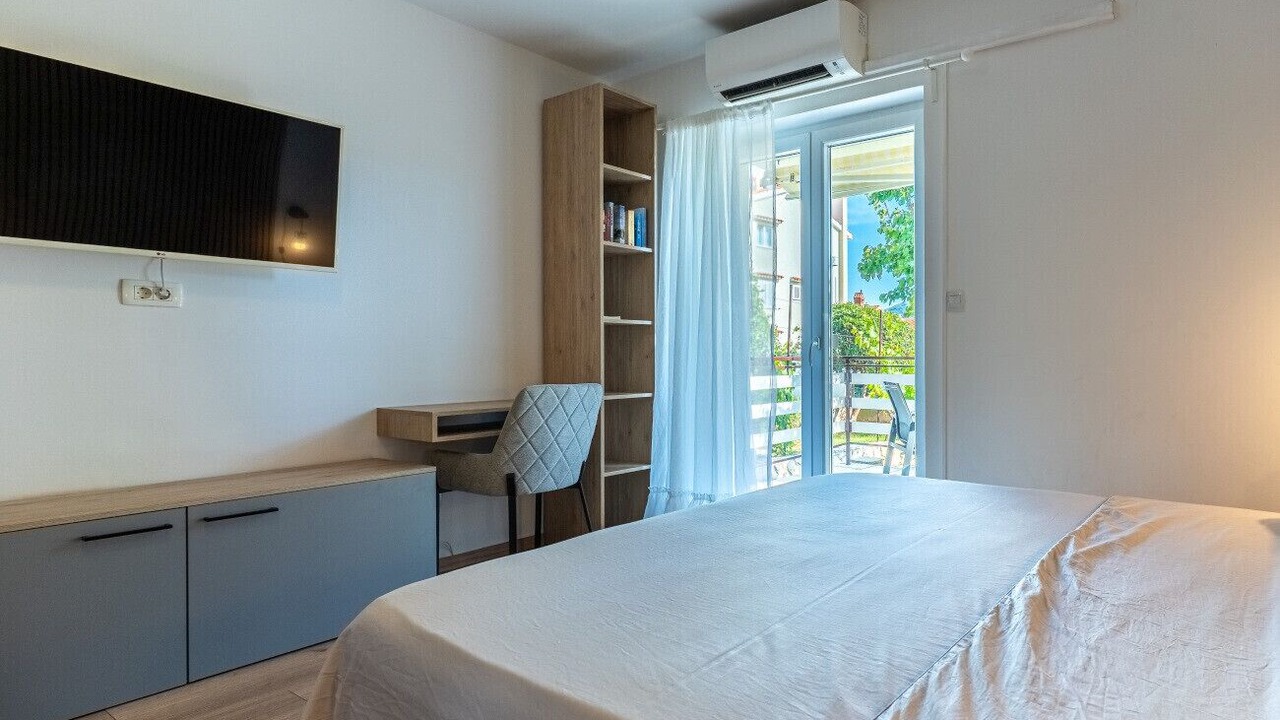 Photo of Bedroom in Cres