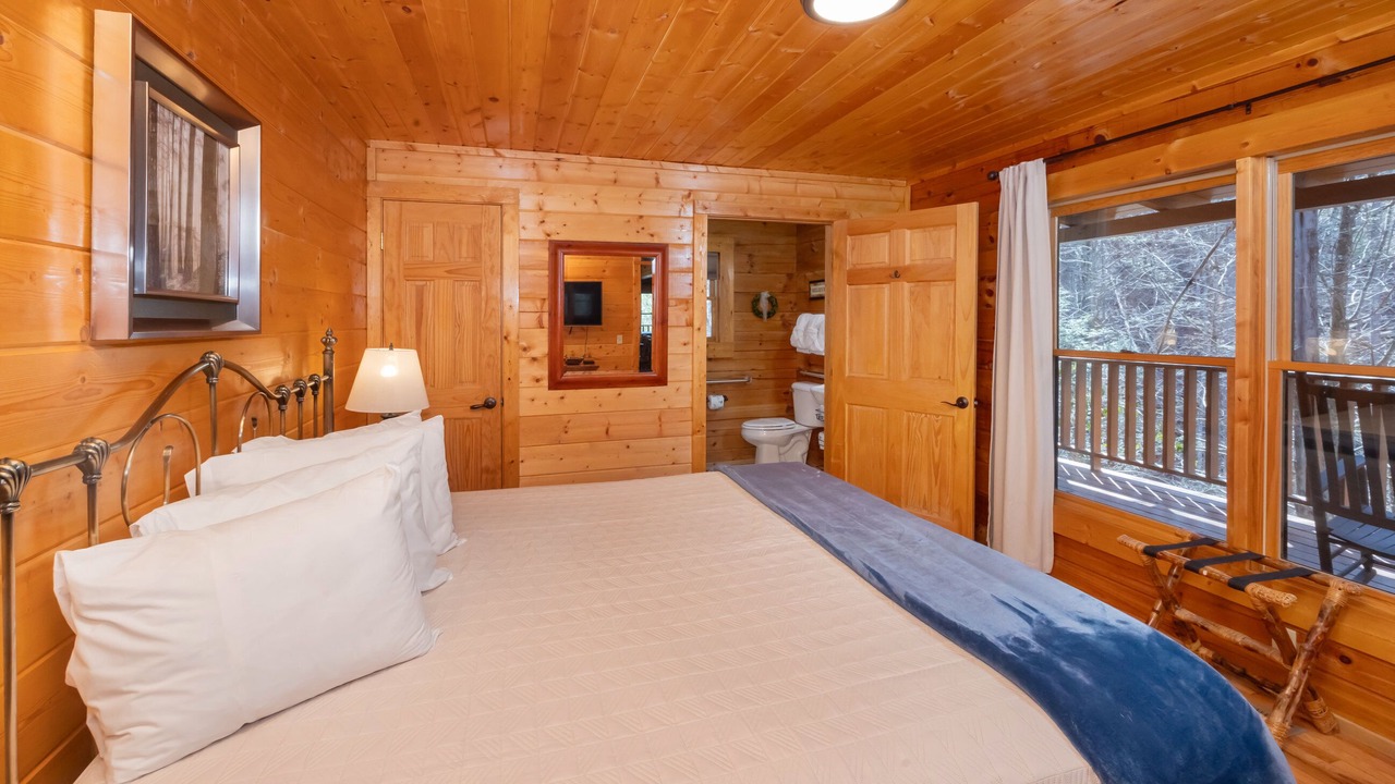 Photo of Bedroom in Sevierville