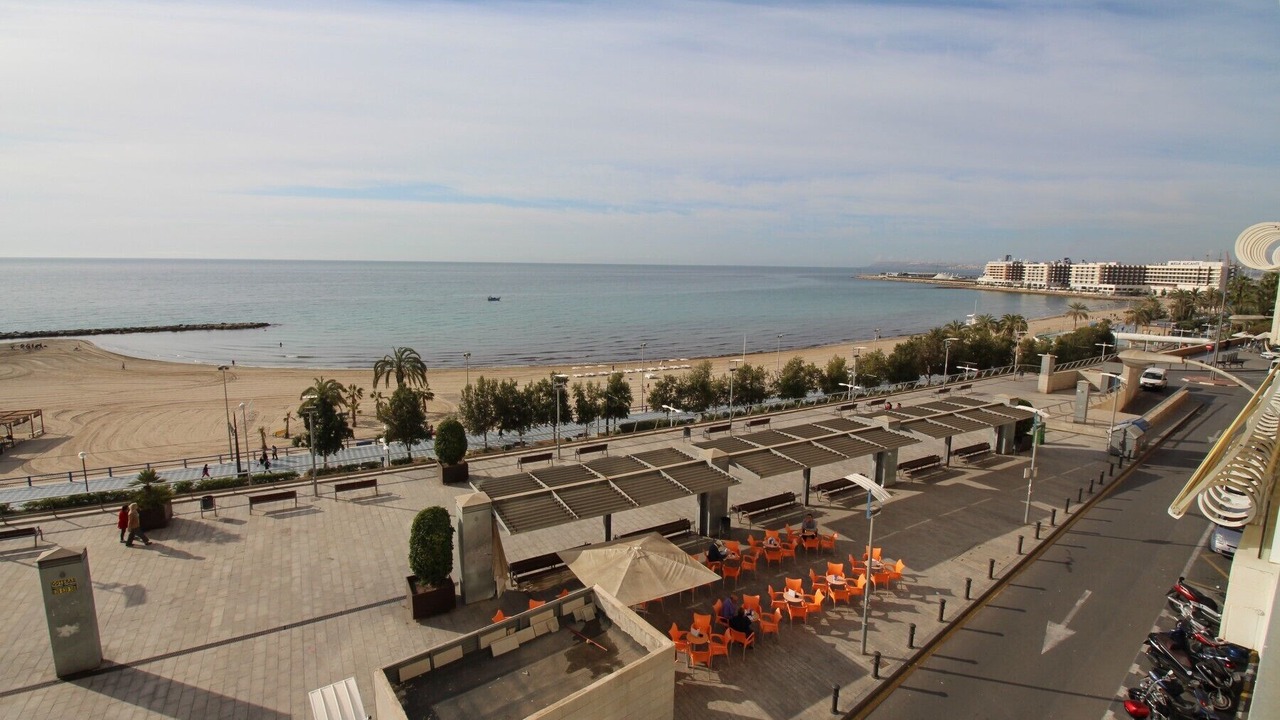 Photo of Others in Raval Roig