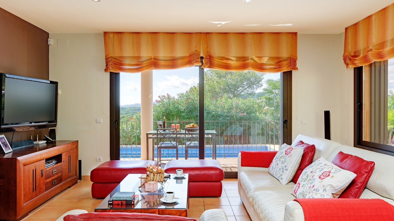 Photo of Livingroom in Tamariu