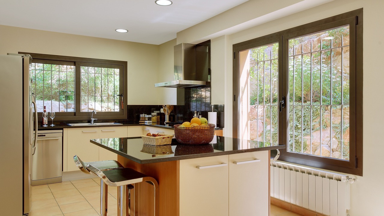 Photo of Kitchen in Tamariu