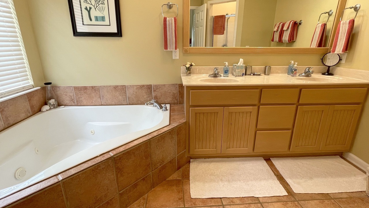 Photo of Bathroom in Saint Simons Island