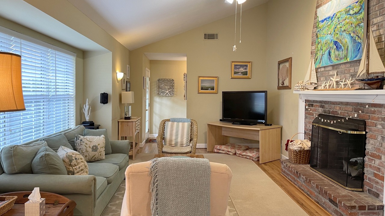 Photo of Livingroom in Saint Simons Island