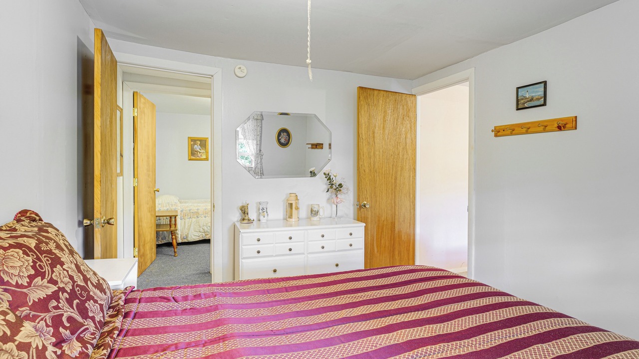 Photo of Bedroom in Raymond