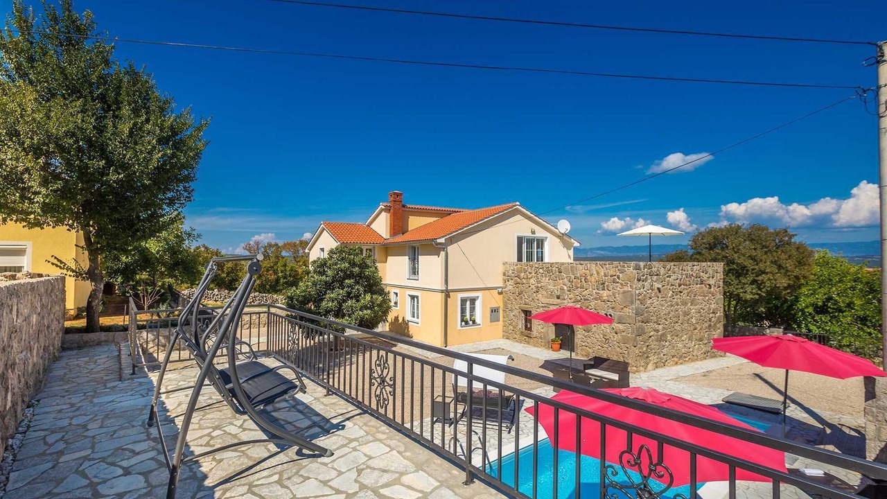 Photo of Patio Balcony in Vrh