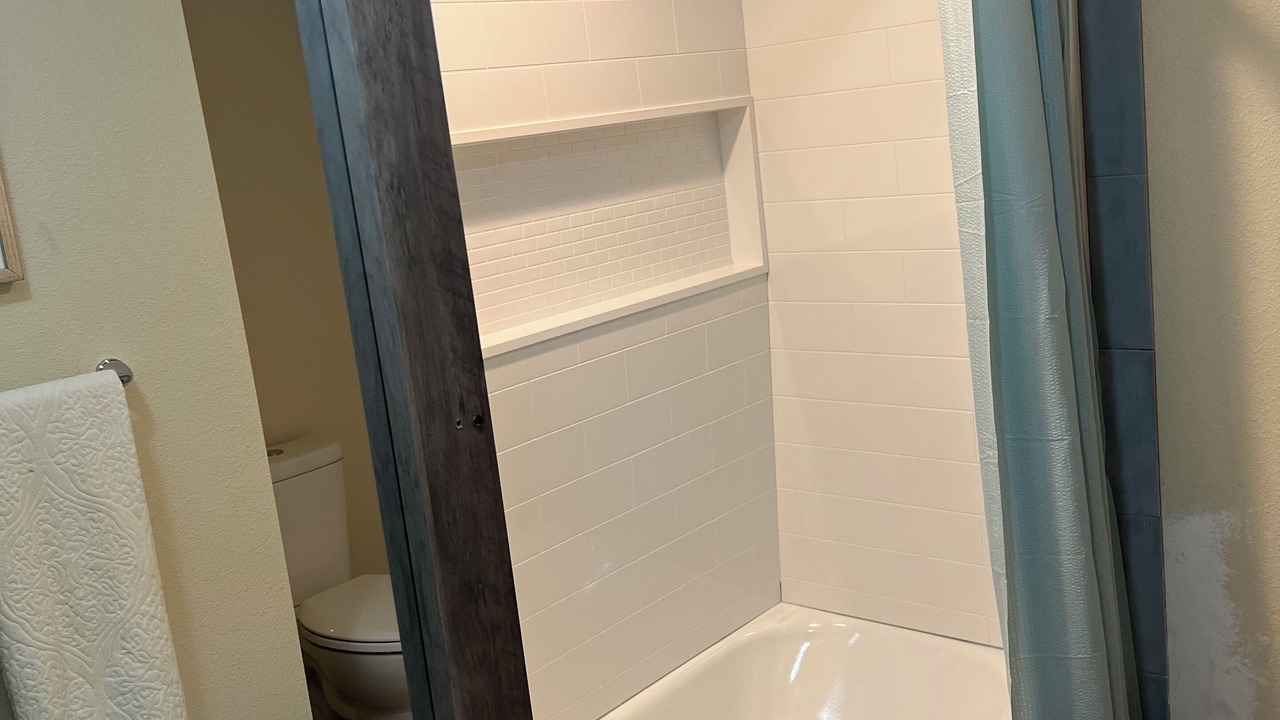 Photo of Bathroom in Hudson Beach Estates