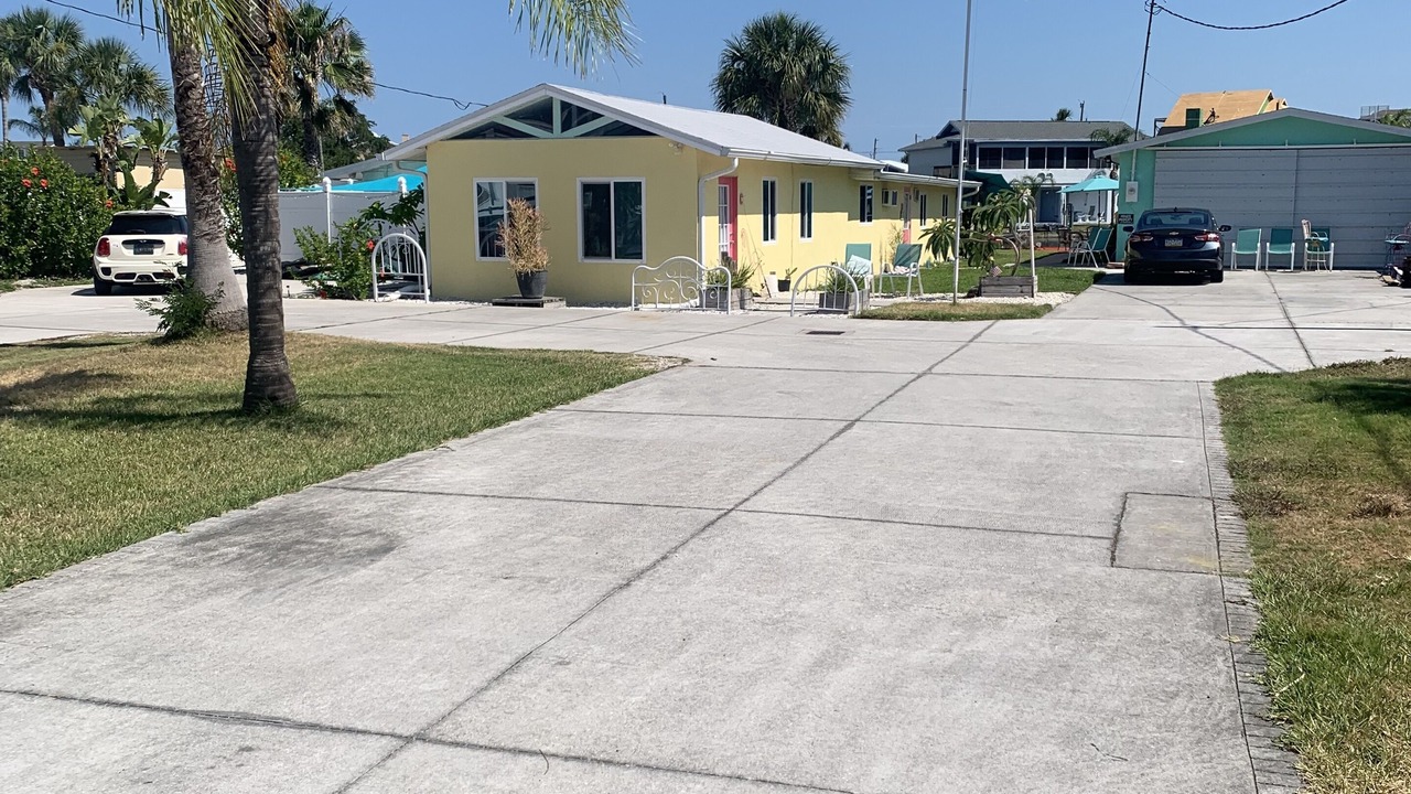 Photo of Outdoor in Hudson Beach Estates