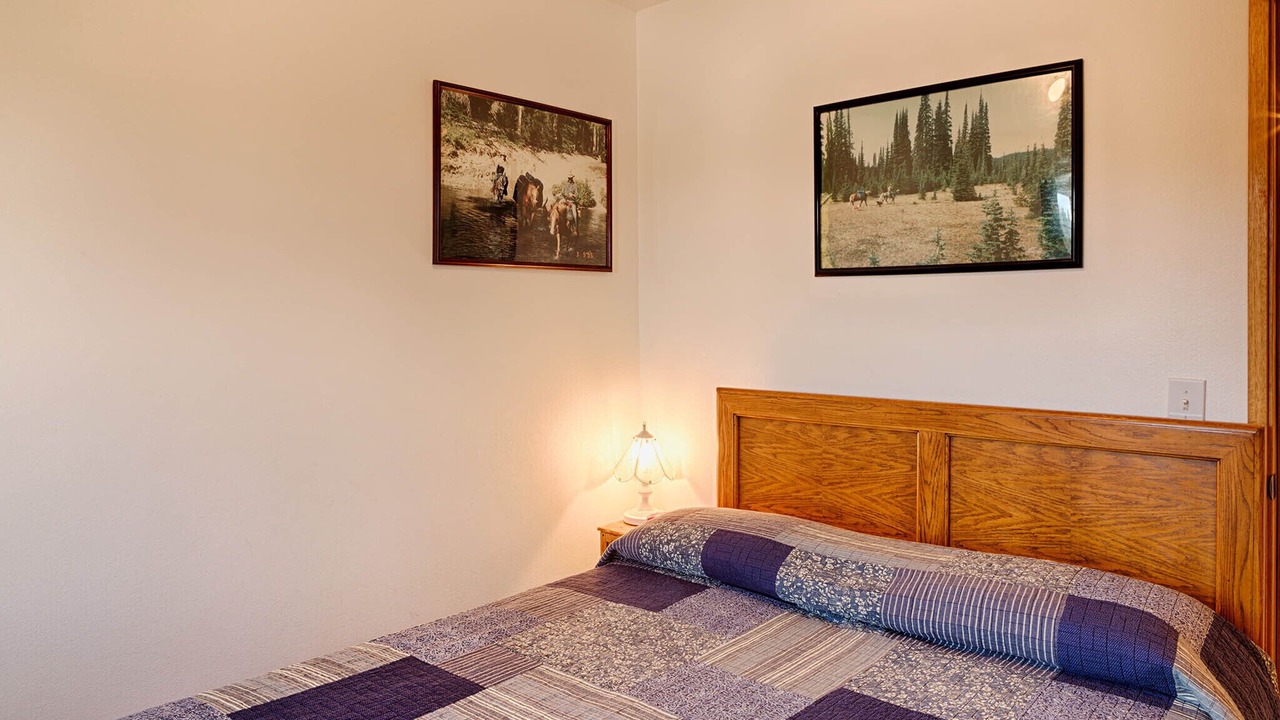 Photo of Bedroom in Oroville