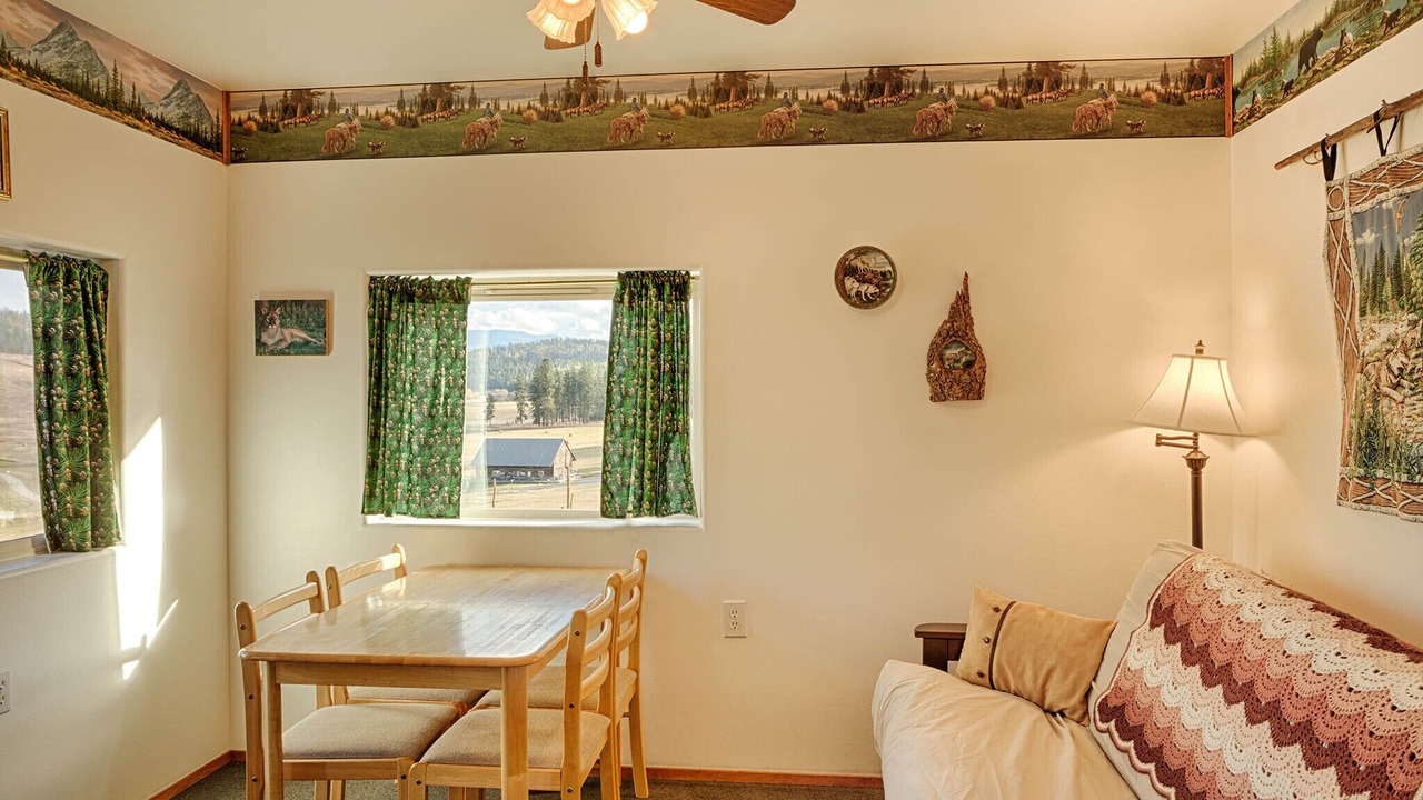 Photo of Livingroom in Oroville