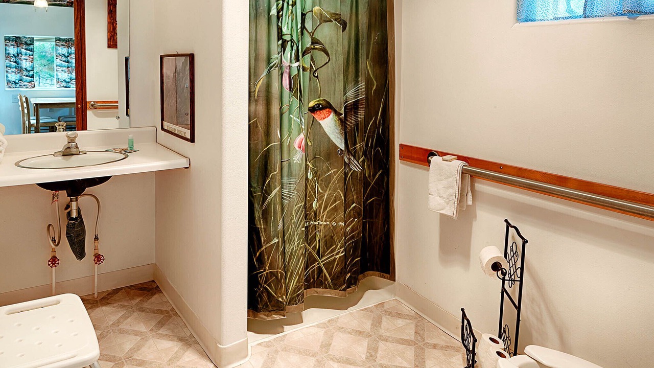 Photo of Bathroom in Oroville