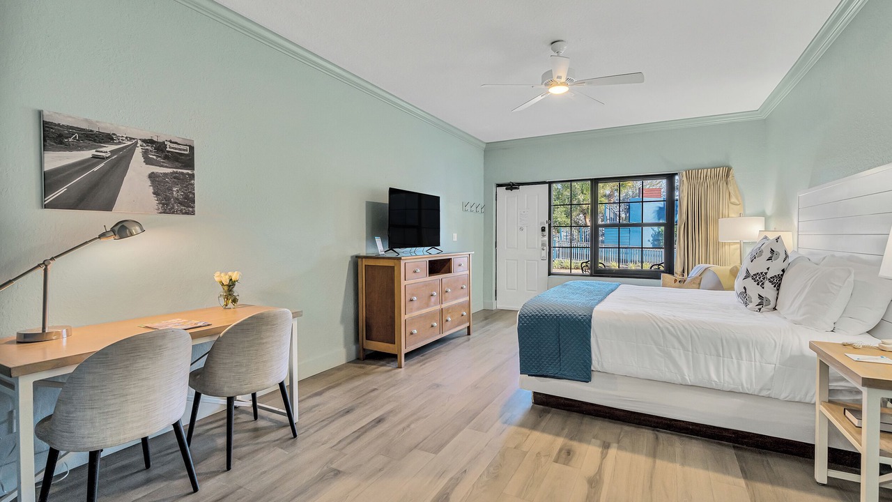 Photo of Bedroom in Crystal Beach