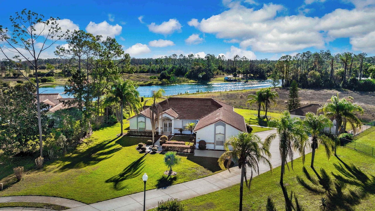 Photo of Outdoor in Groveland