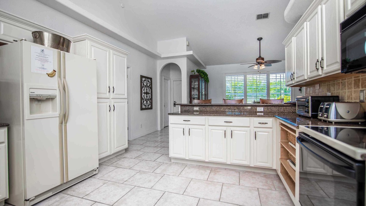 Photo of Kitchen in Groveland