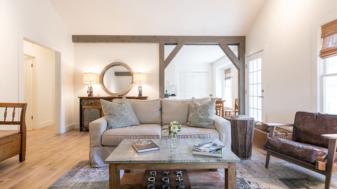 Photo of Livingroom in Fredericksburg