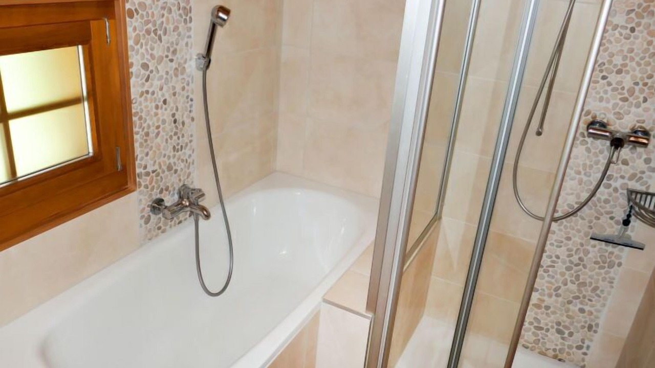Photo of Bathroom in Saint-Pierre-de-Clages