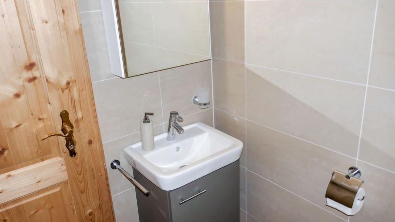 Photo of Bathroom in Saint-Pierre-de-Clages