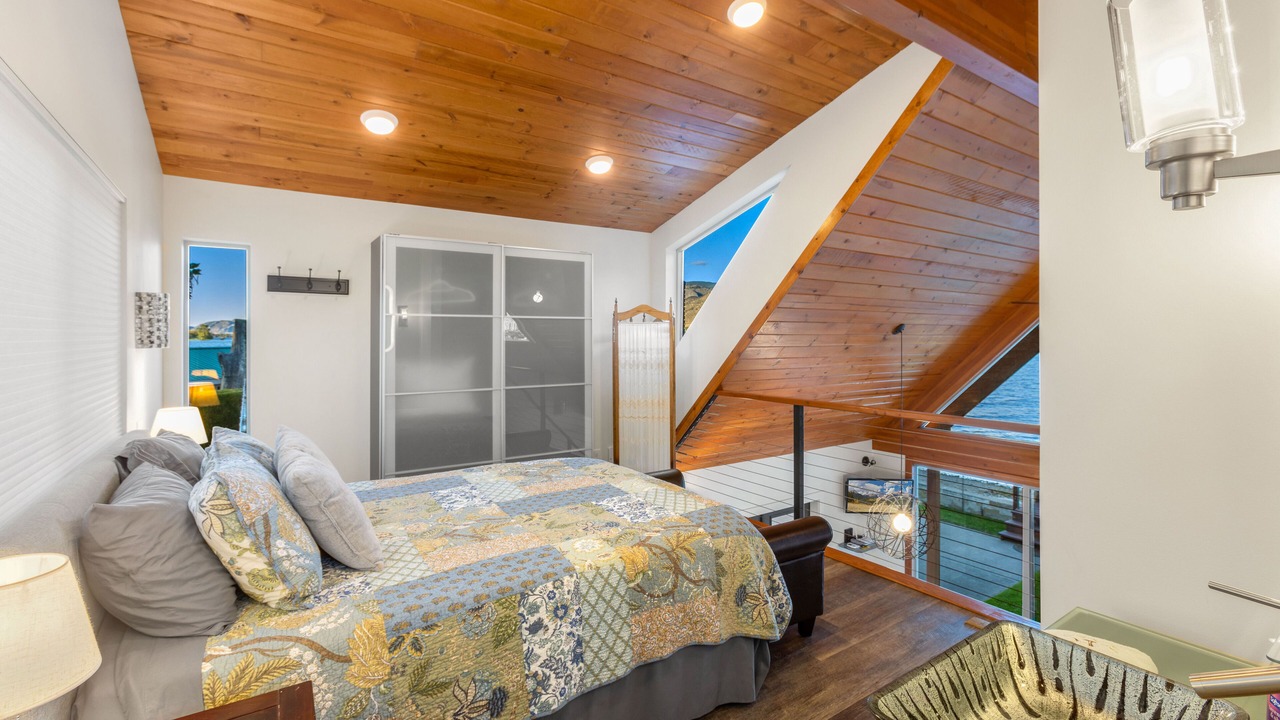 Photo of Bedroom in Oroville