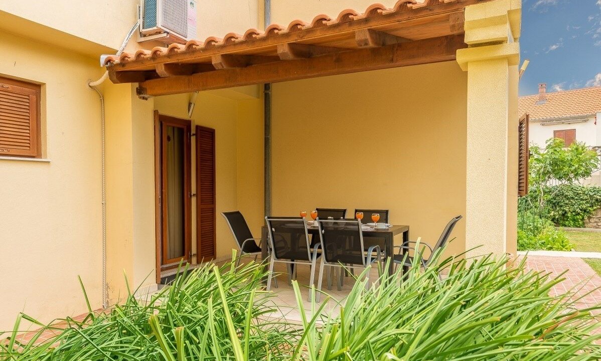 Photo of Outdoor in Nin
