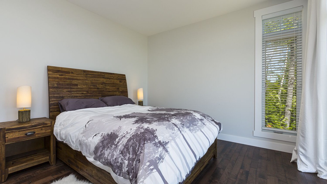Photo of Bedroom in Petite-Riviere-Saint-Francois