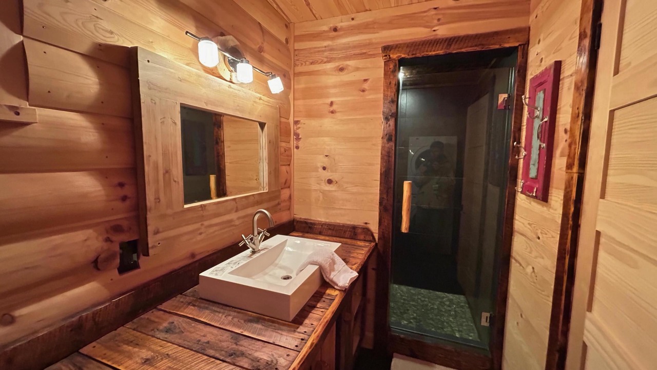 Photo of Bathroom in La Malbaie