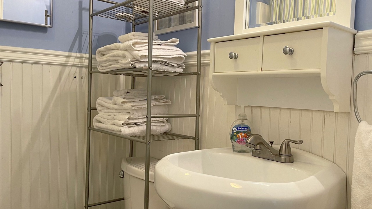 Photo of Bathroom in Demere Park