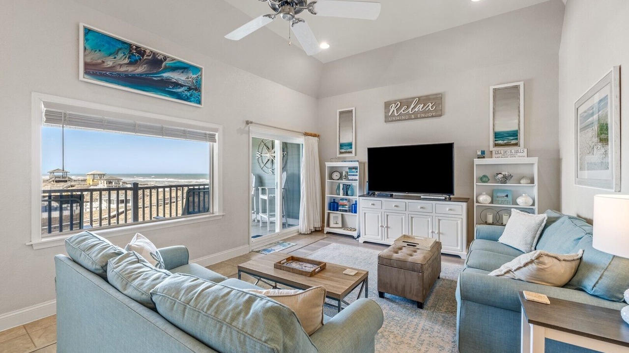 Photo of Livingroom in Kill Devil Hills