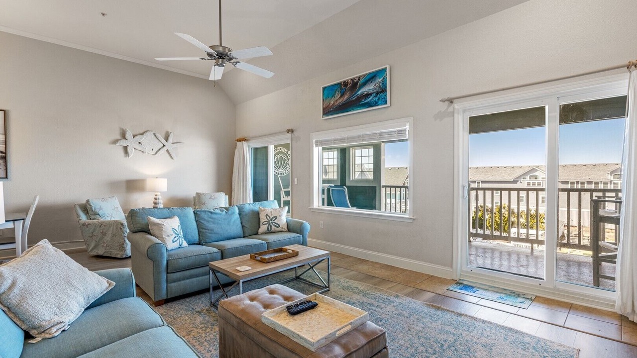 Photo of Livingroom in Kill Devil Hills