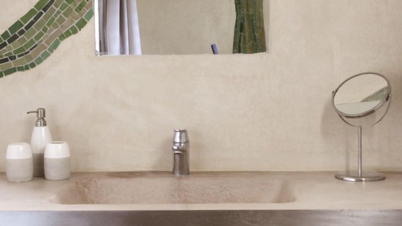 Photo of Bathroom in Le-Petit-Pressigny