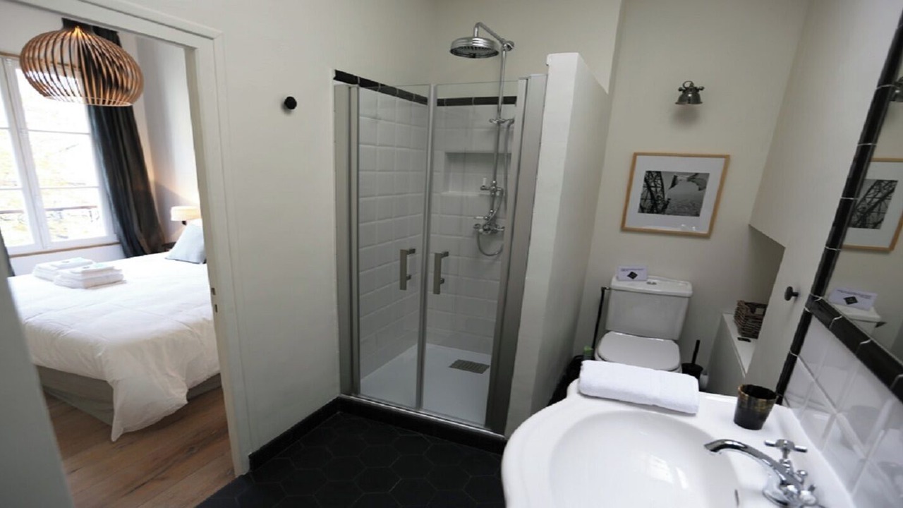 Photo of Bathroom in Notre-Dame-des-Champs
