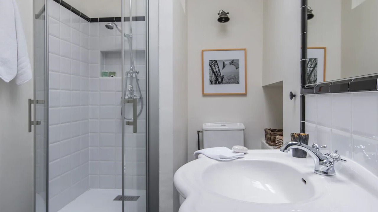 Photo of Bathroom in Notre-Dame-des-Champs