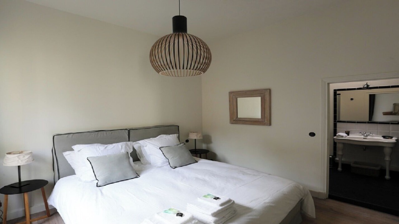 Photo of Bedroom in Notre-Dame-des-Champs