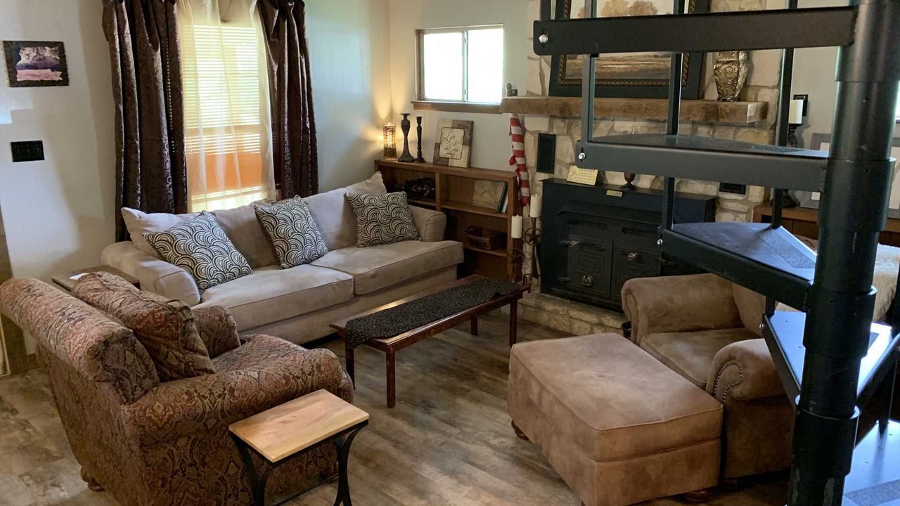 Photo of Livingroom in Pipe Creek