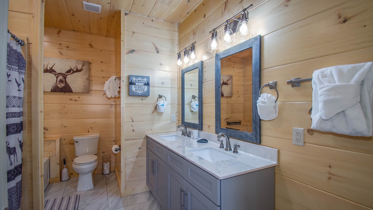Photo of Bathroom in Cottage Gardens