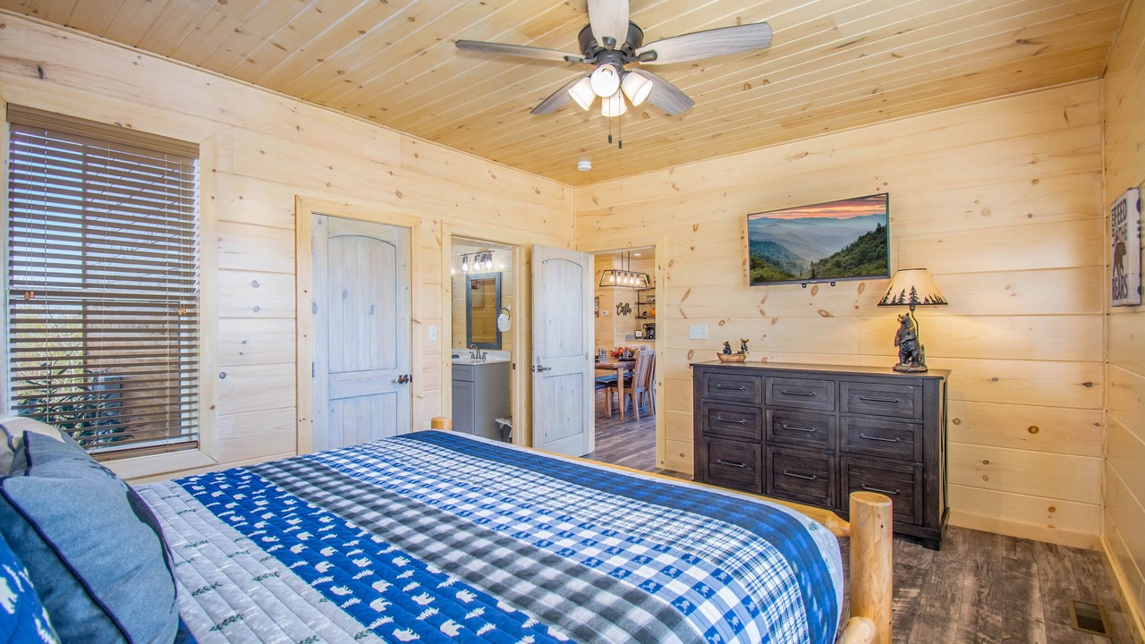 Photo of Bedroom in Cottage Gardens