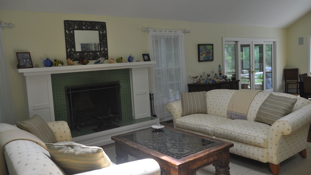 Photo of Livingroom in Northwest Harbor