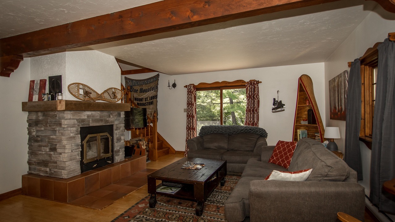 Photo of Livingroom in Swiss Meadows
