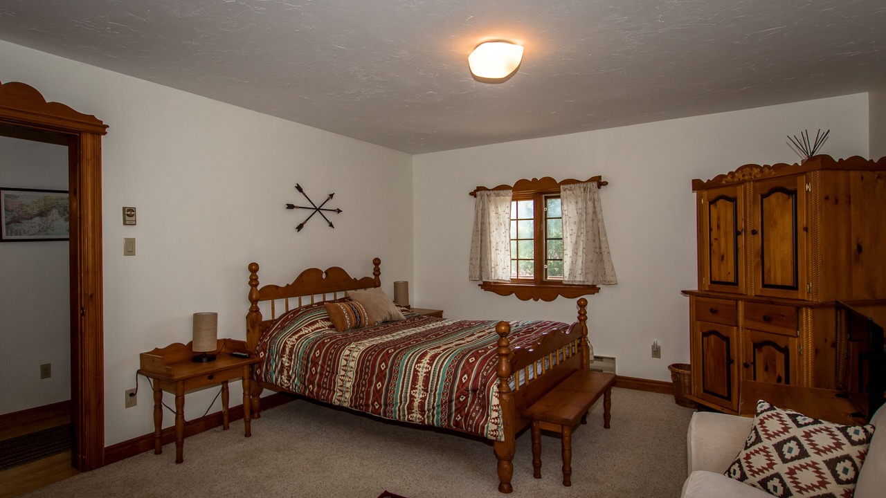 Photo of Bedroom in Swiss Meadows