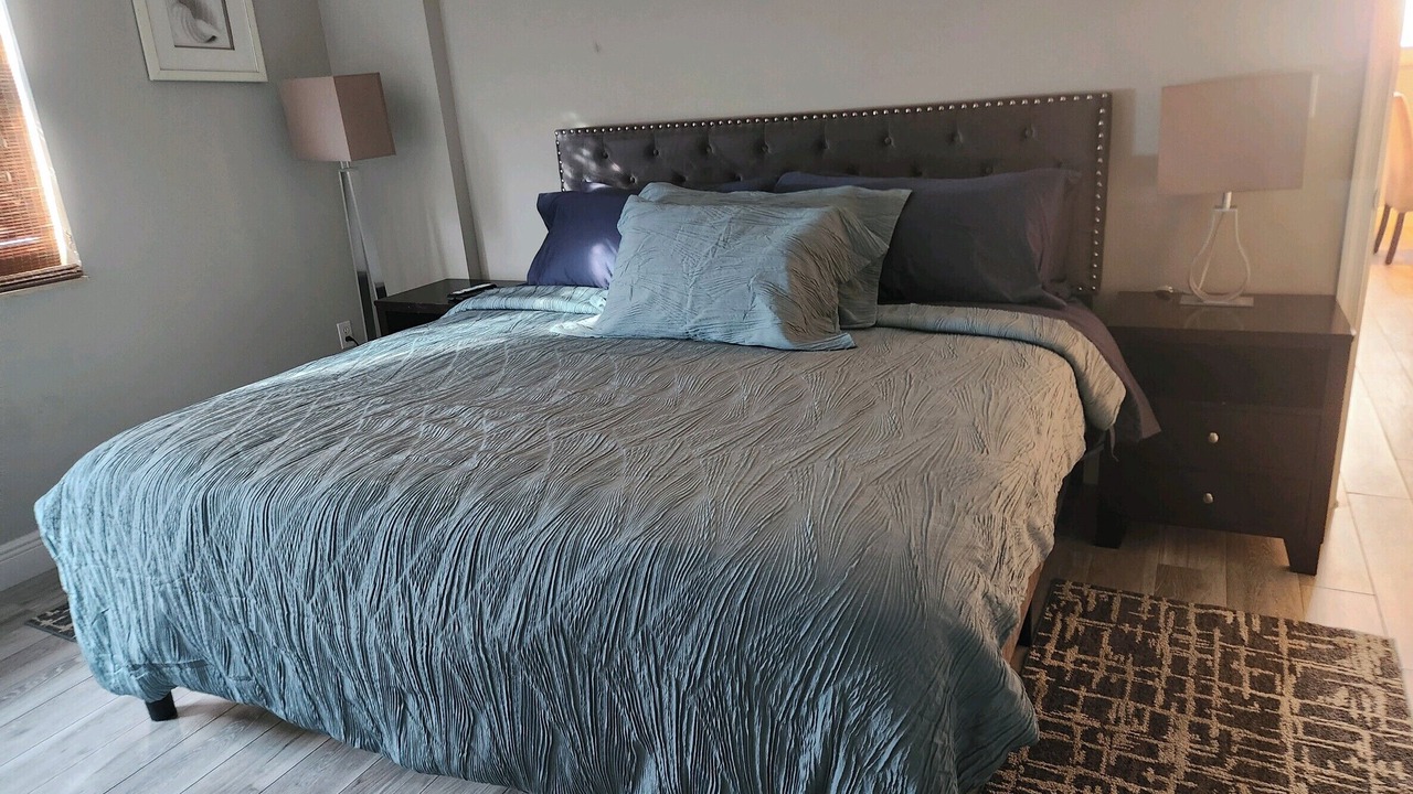 Photo of Bedroom in Hallandale Beach