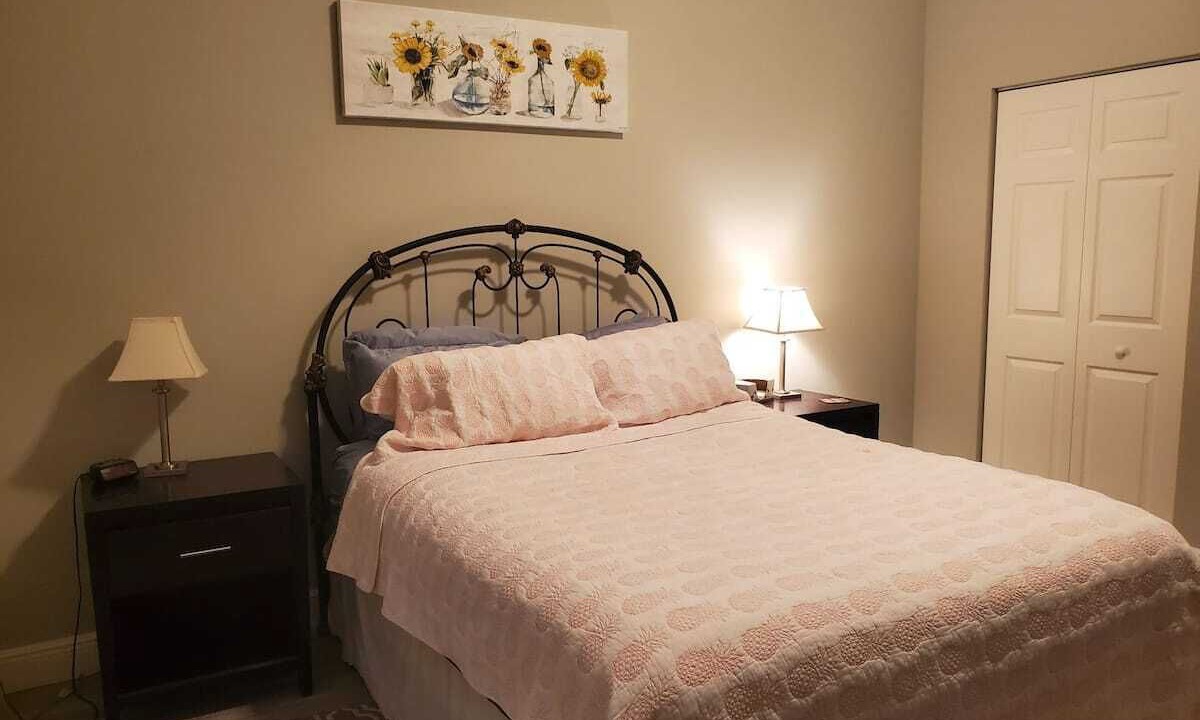 Photo of Bedroom in Hallandale Beach