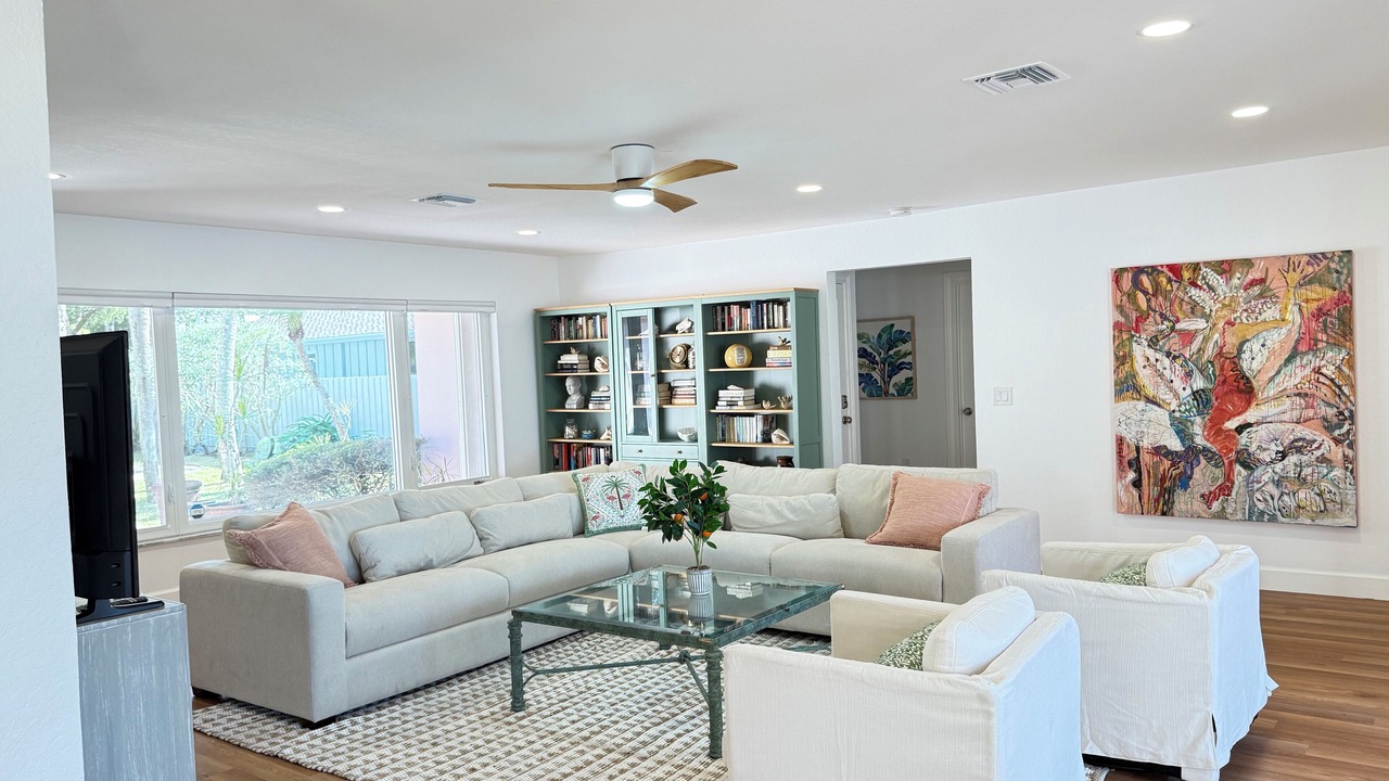 Photo of Livingroom in Jungle Terrace