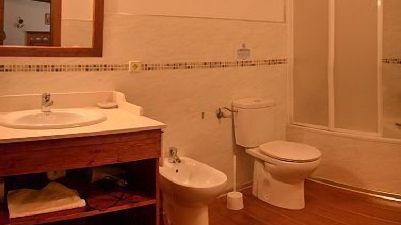 Photo of Bathroom in Erro