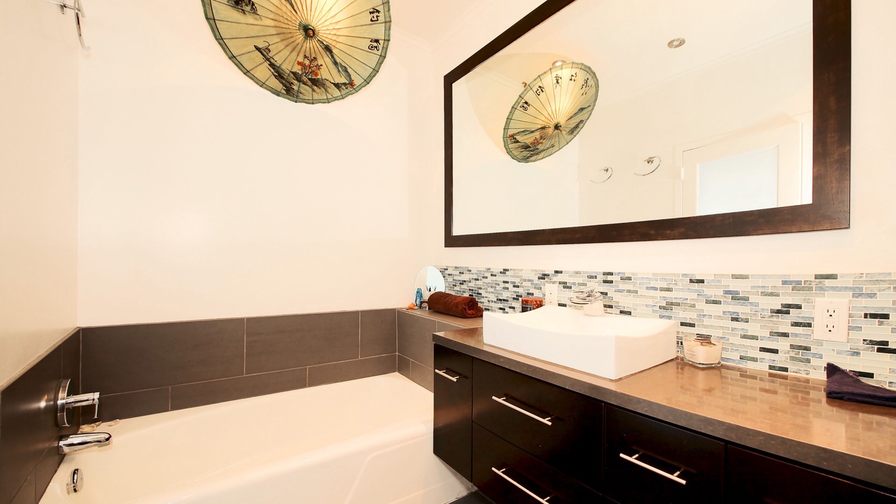 Photo of Bathroom in Hollywood