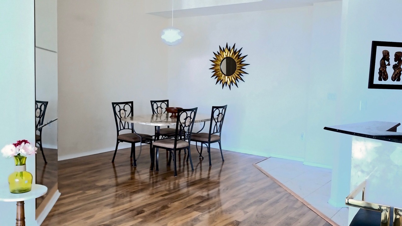 Photo of Livingroom in North Bay Village