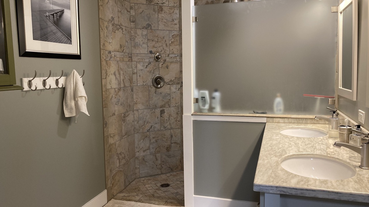 Photo of Bathroom in Perry