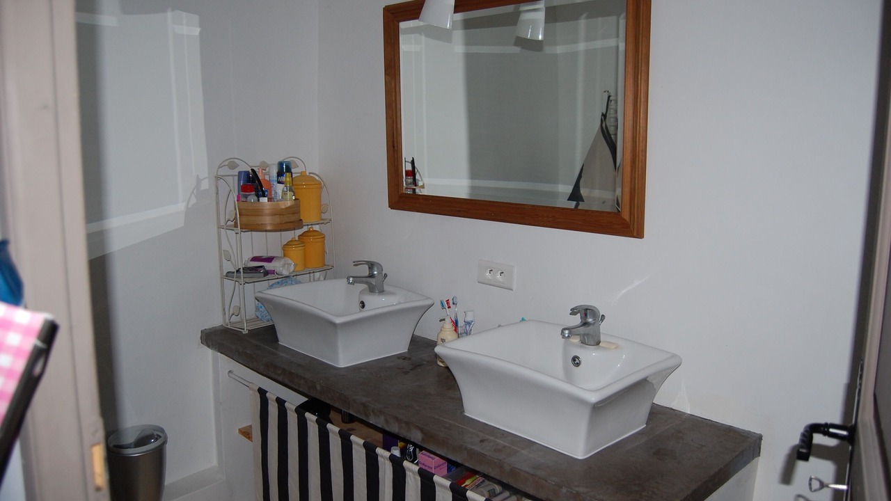 Photo of Bathroom in Saint-Quentin-la-Poterie